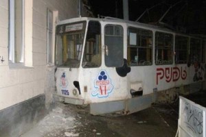 Tram in Lviv comes off rails after being stolen